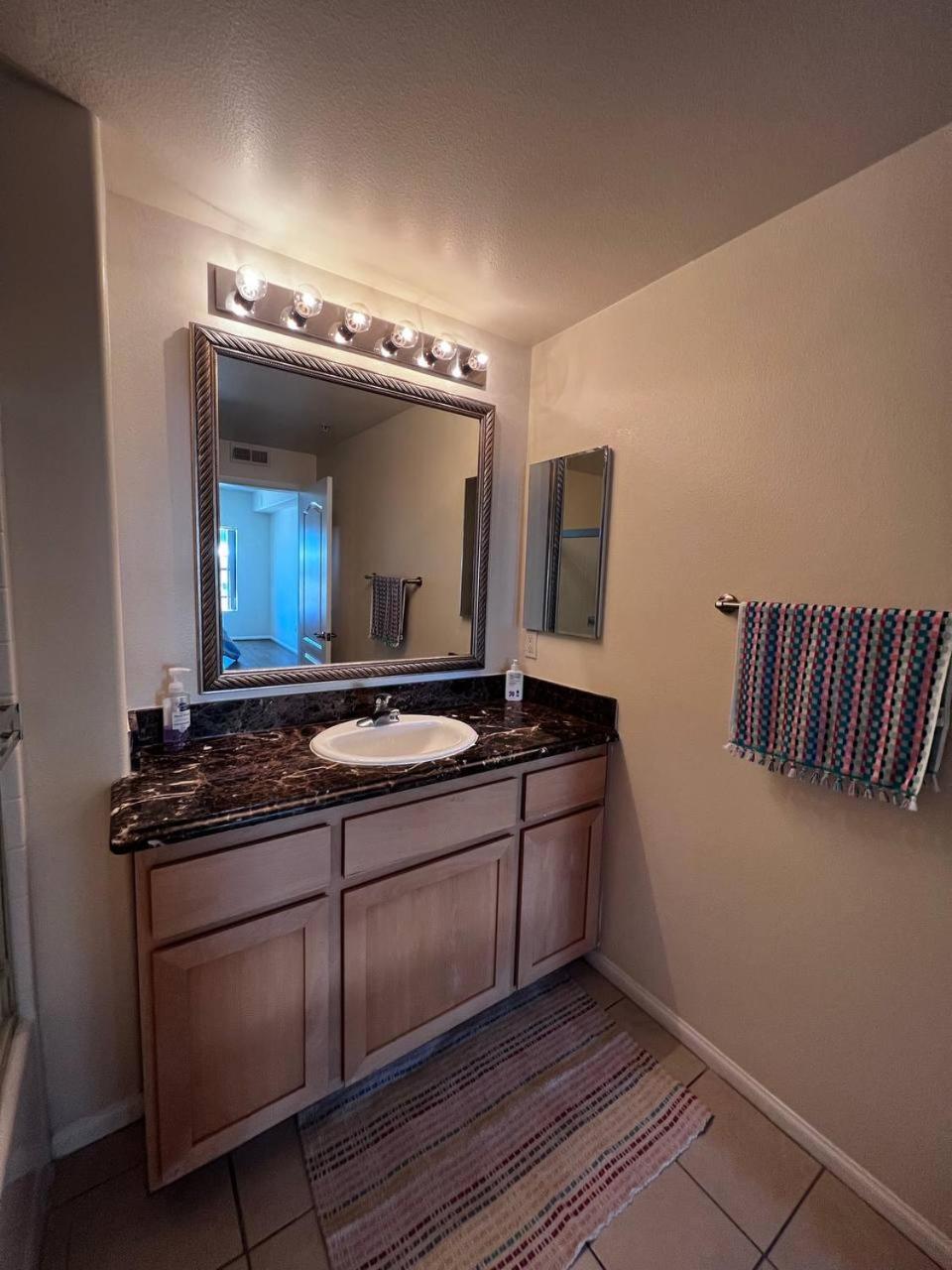Elegant Resort-socal-lux On 3rd Apartahotel *